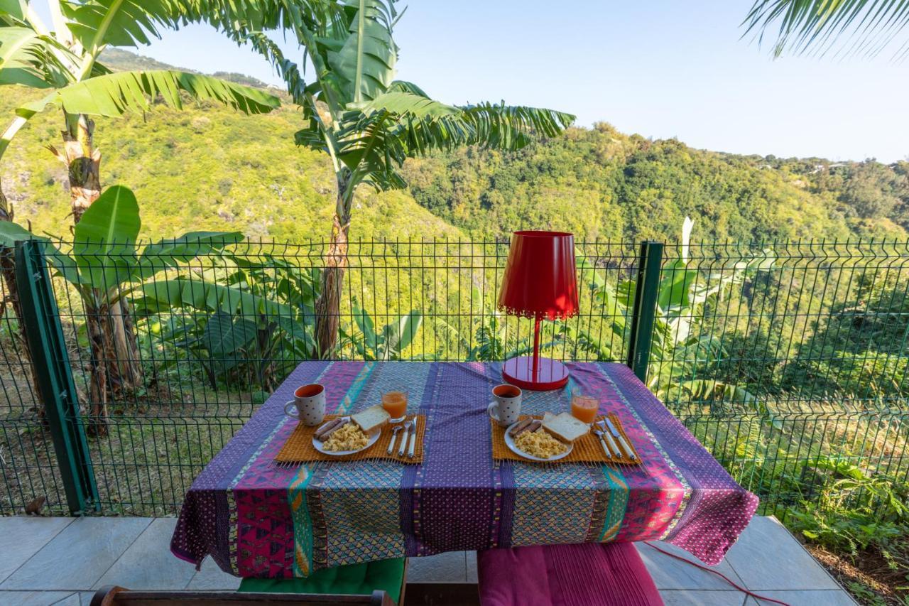 Chez Seb & Klo Hotel Desbassyns Luaran gambar
